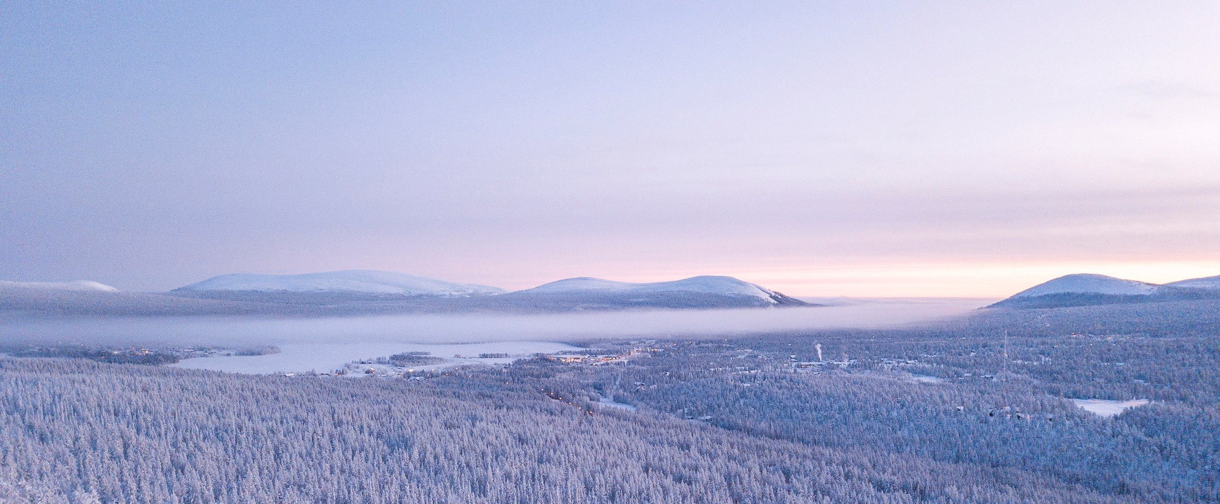ilmakuva-äkäslompolo-joulukuu-lapin-materiaalipankki-markus-kiili