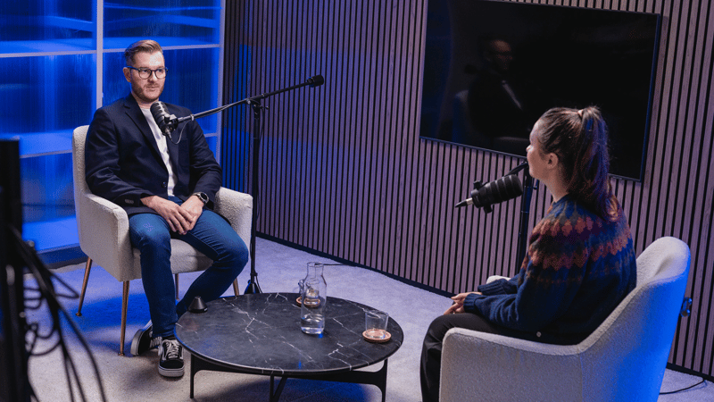 Kyberturvassa-podcast: AI:n tietoturvariskit ja uusien sovellusten ketterä kokeilu – miten yhtälön saa toimimaan?